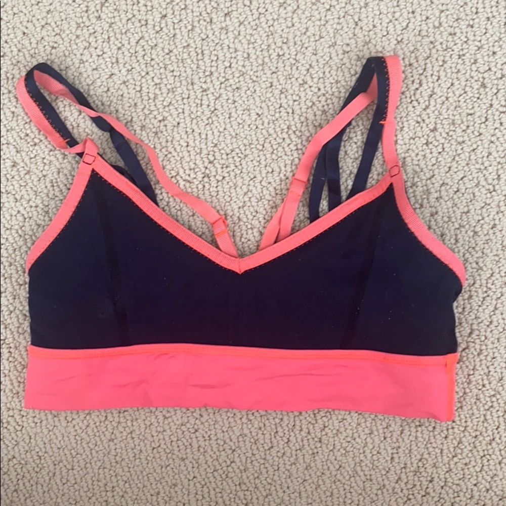 Lululemon sports bra